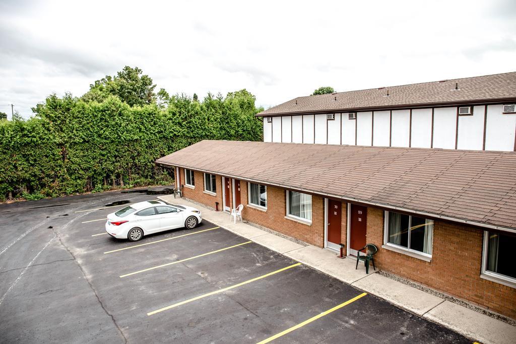 Cedar Lodge Motel Goderich Extérieur photo
